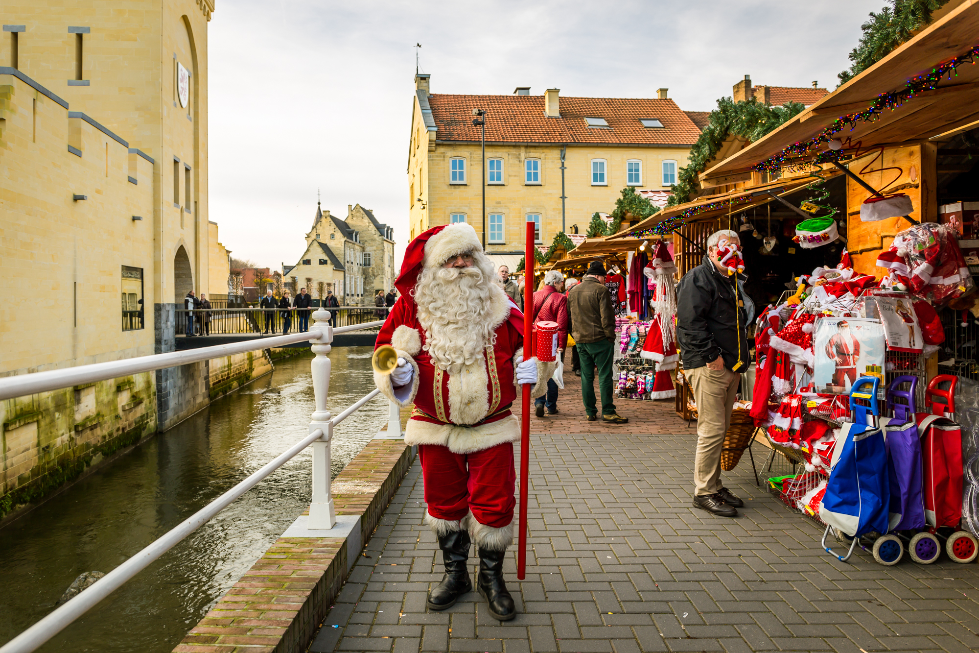 Nederland Christmas Parade 2022 Welcome In Christmas Town Valkenburg